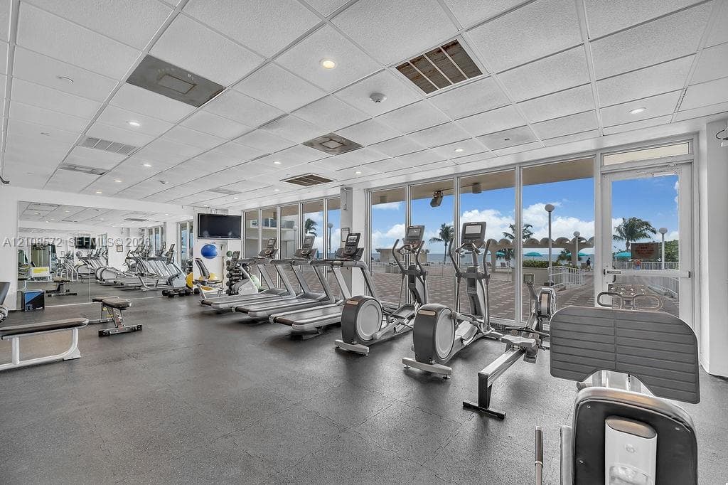 ARLEN BEACH CONDO · #301 in Miami Beach - Photo 20