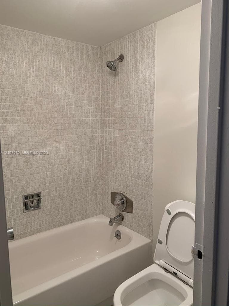 ARLEN BEACH CONDO · #301 in Miami Beach - Photo 8