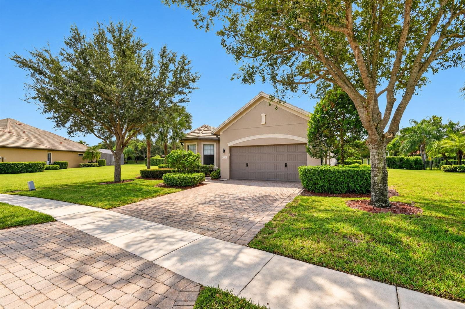 4637 Siena Cir