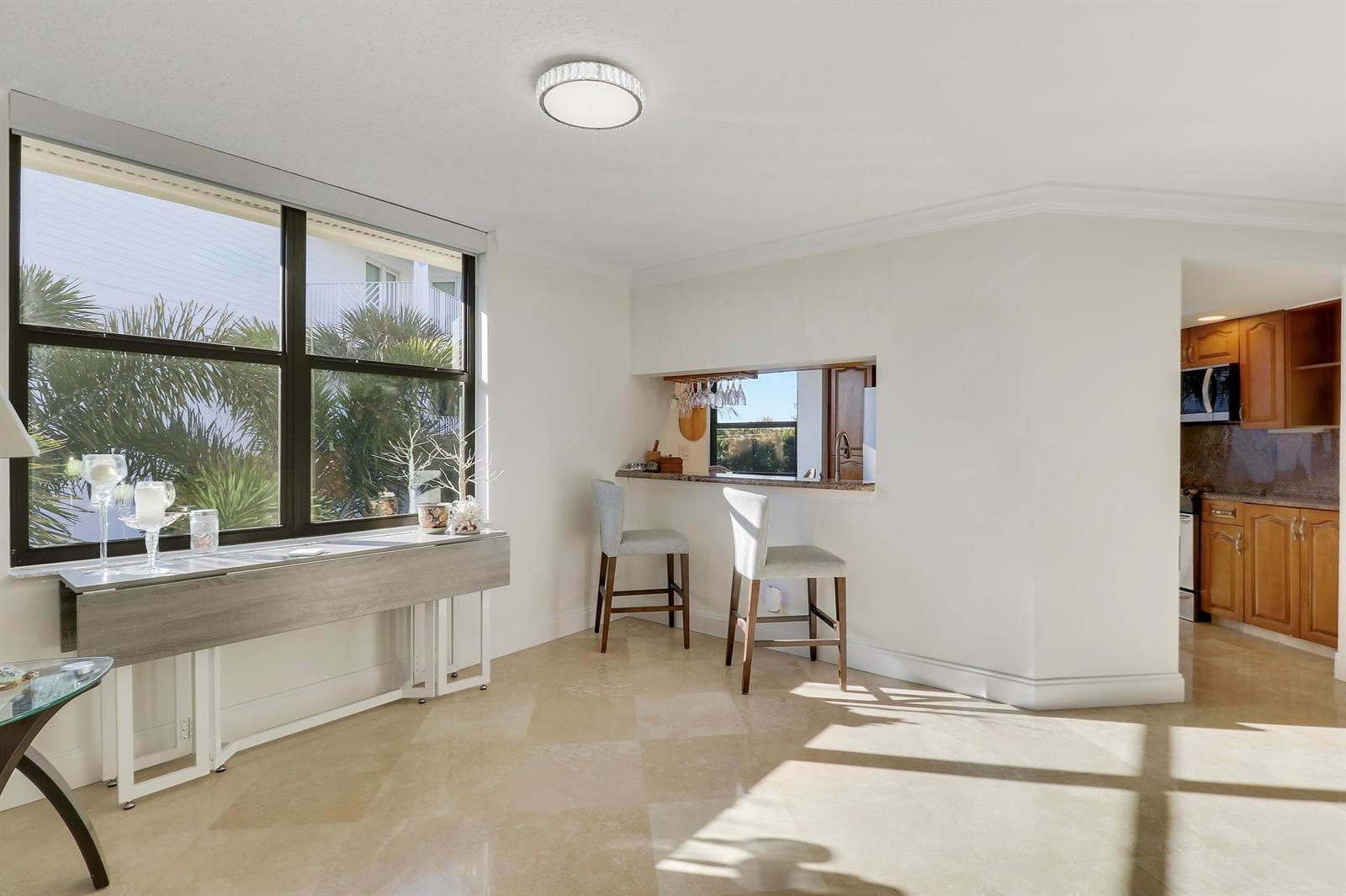 Dining/Kitchen