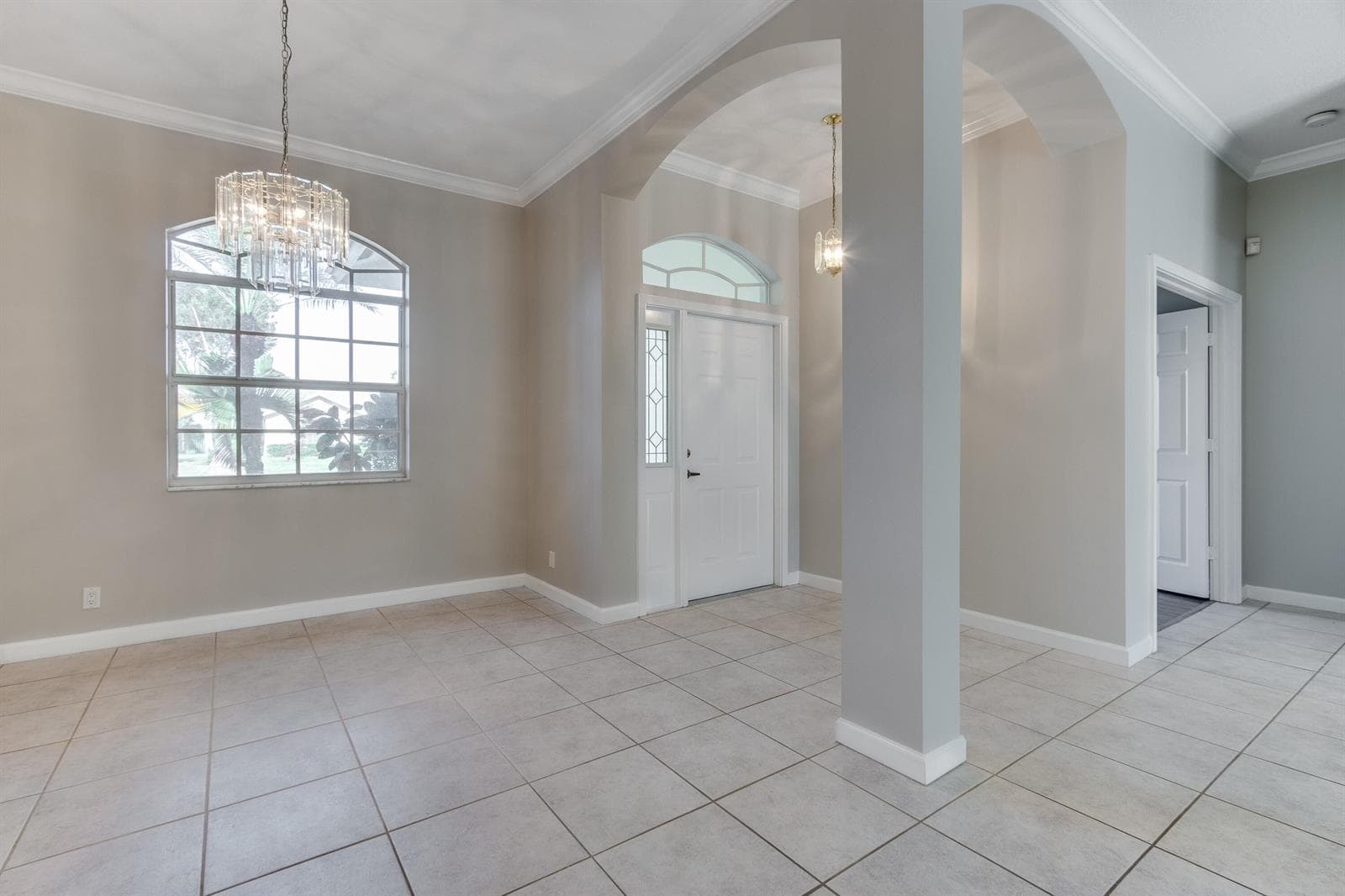 14185GreentreeDr-3