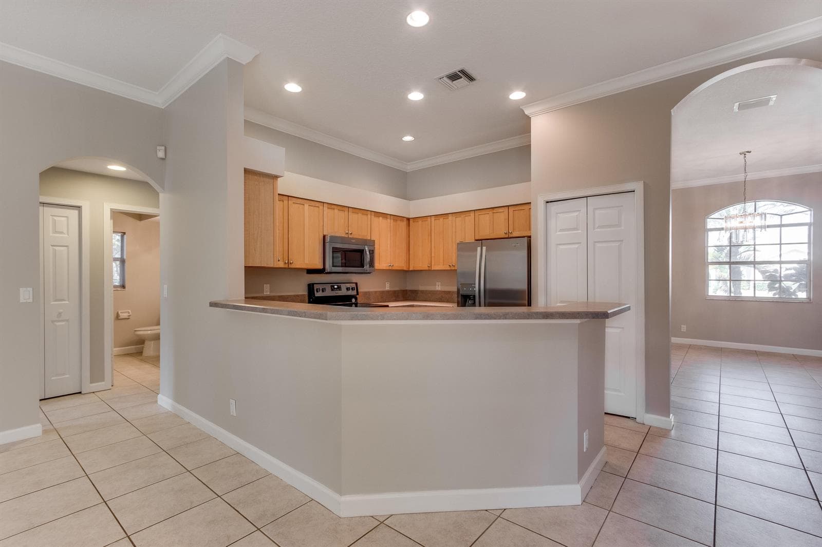 14185GreentreeDr-6