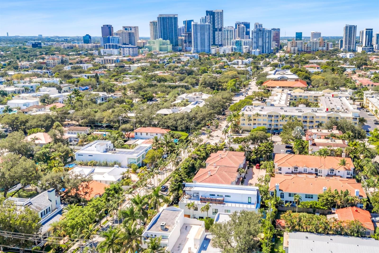 1627 E BROWARD BLVD-47