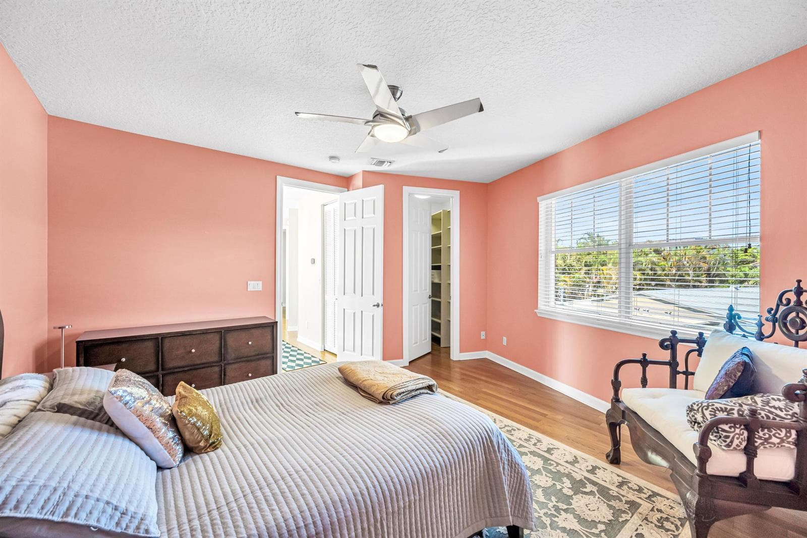 1627 E BROWARD BLVD-43