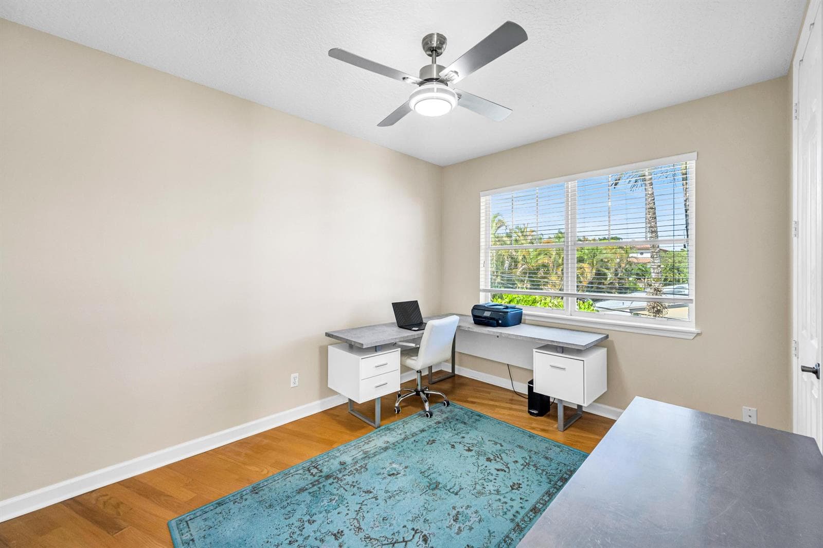 1627 E BROWARD BLVD-39