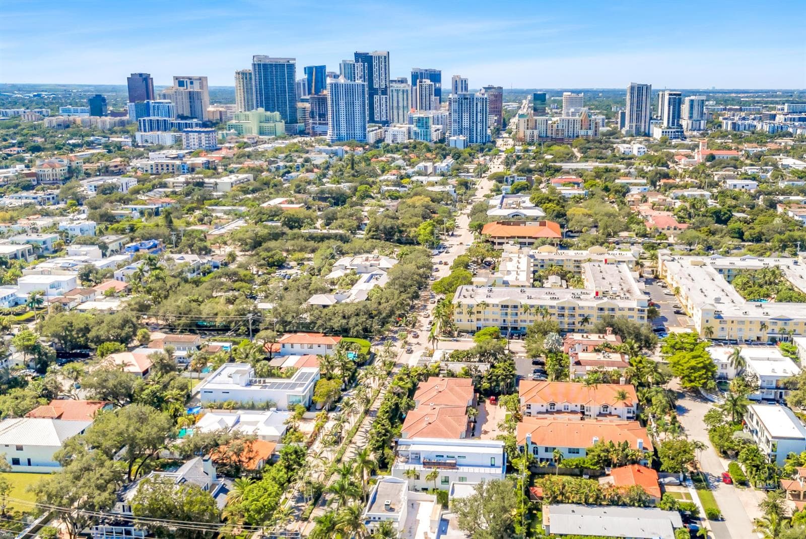 1627 E BROWARD BLVD-48