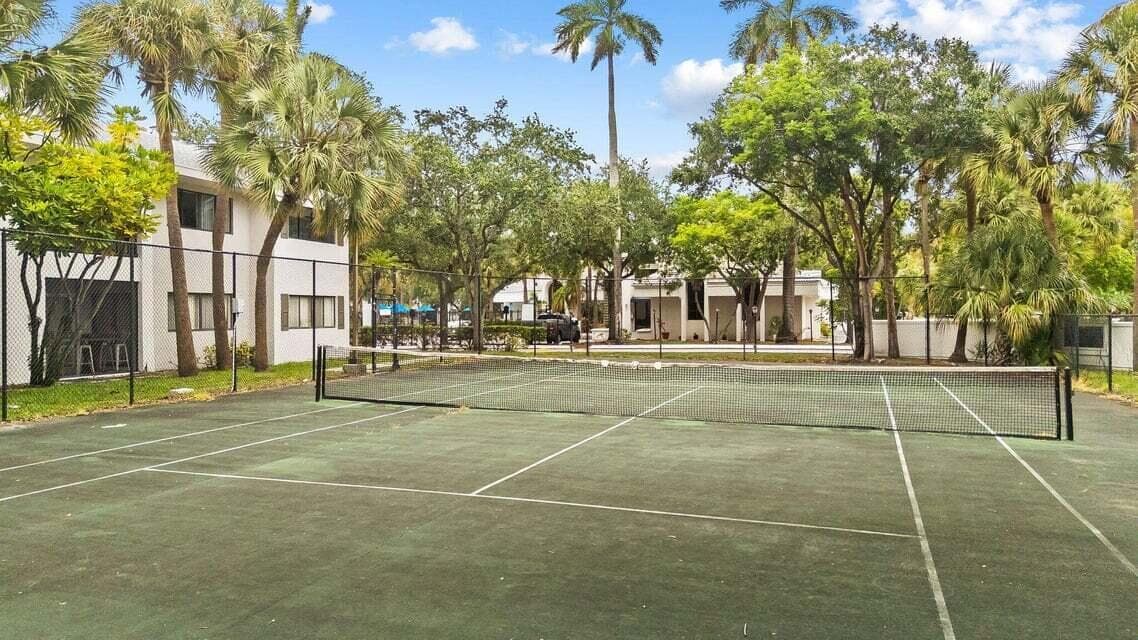 Marina Oaks Tennis court