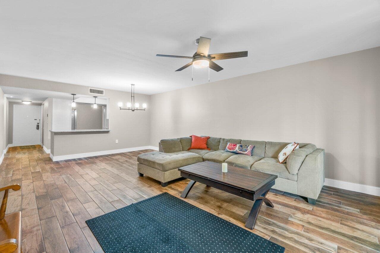 011-1555SouthFederalHighway-Unit203-Delr