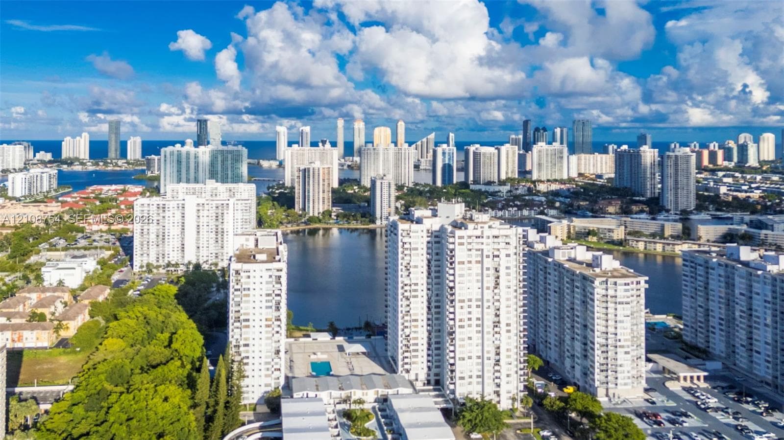 COMMODORE PLAZA · #2404 in Aventura - Photo 42
