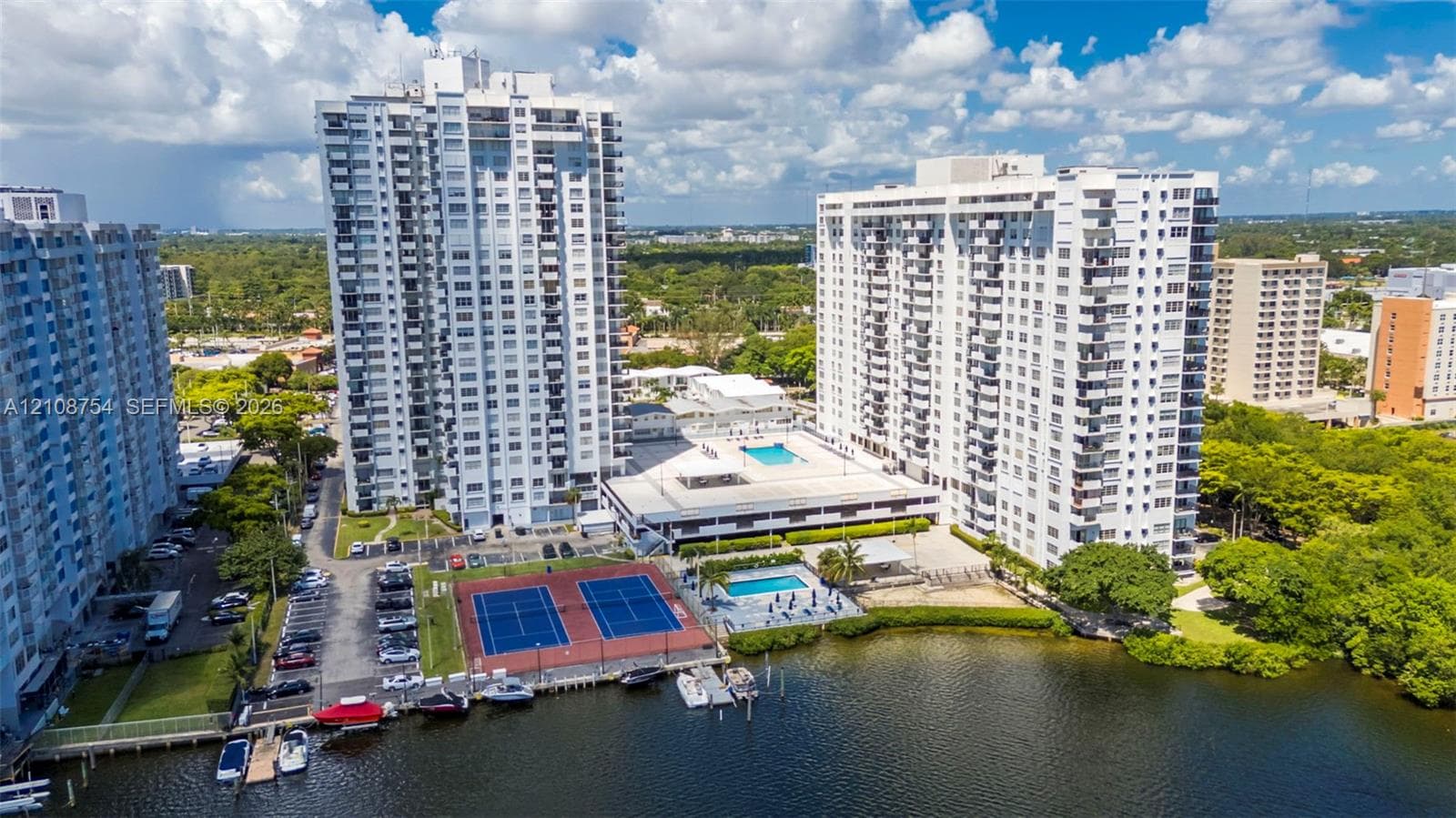 COMMODORE PLAZA · #2404 in Aventura - Photo 43