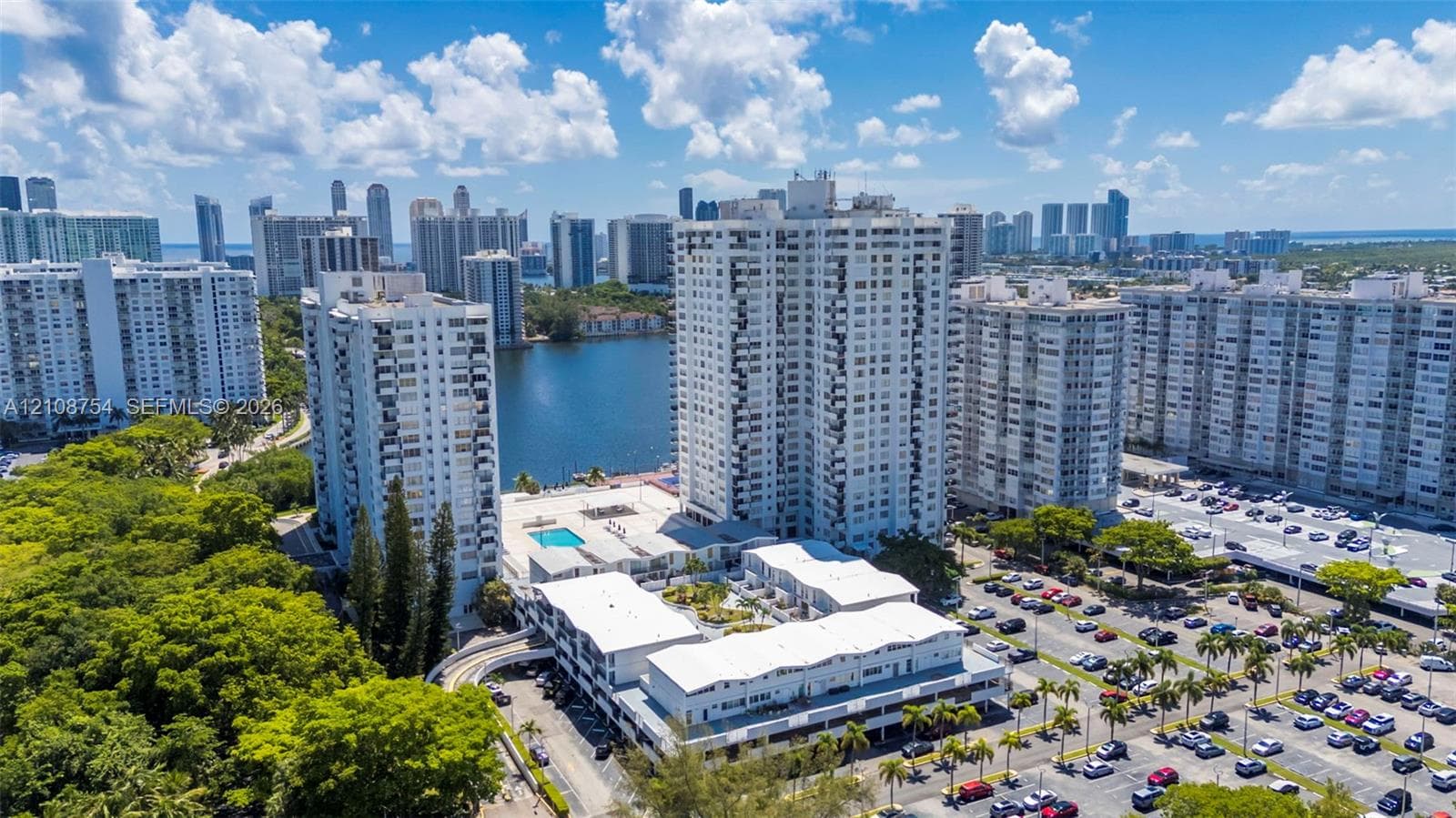 COMMODORE PLAZA · #2404 in Aventura - Photo 41