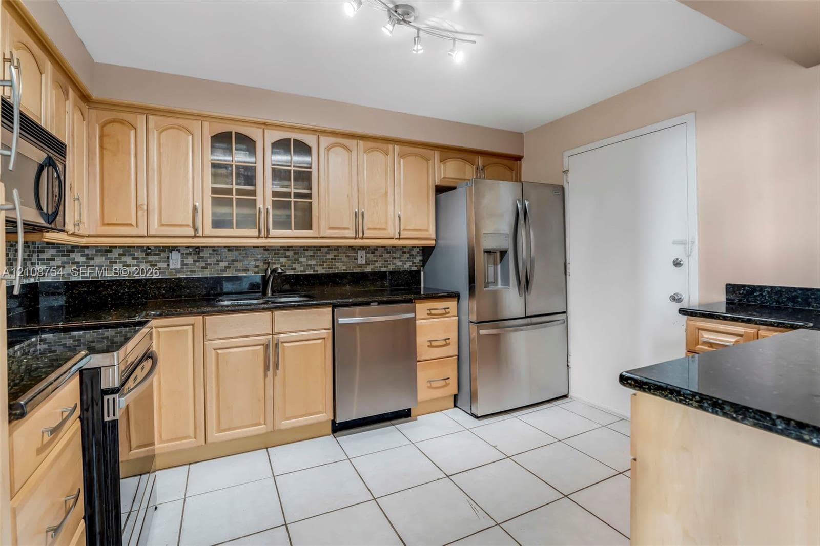 COMMODORE PLAZA · #2404 in Aventura - Photo 11