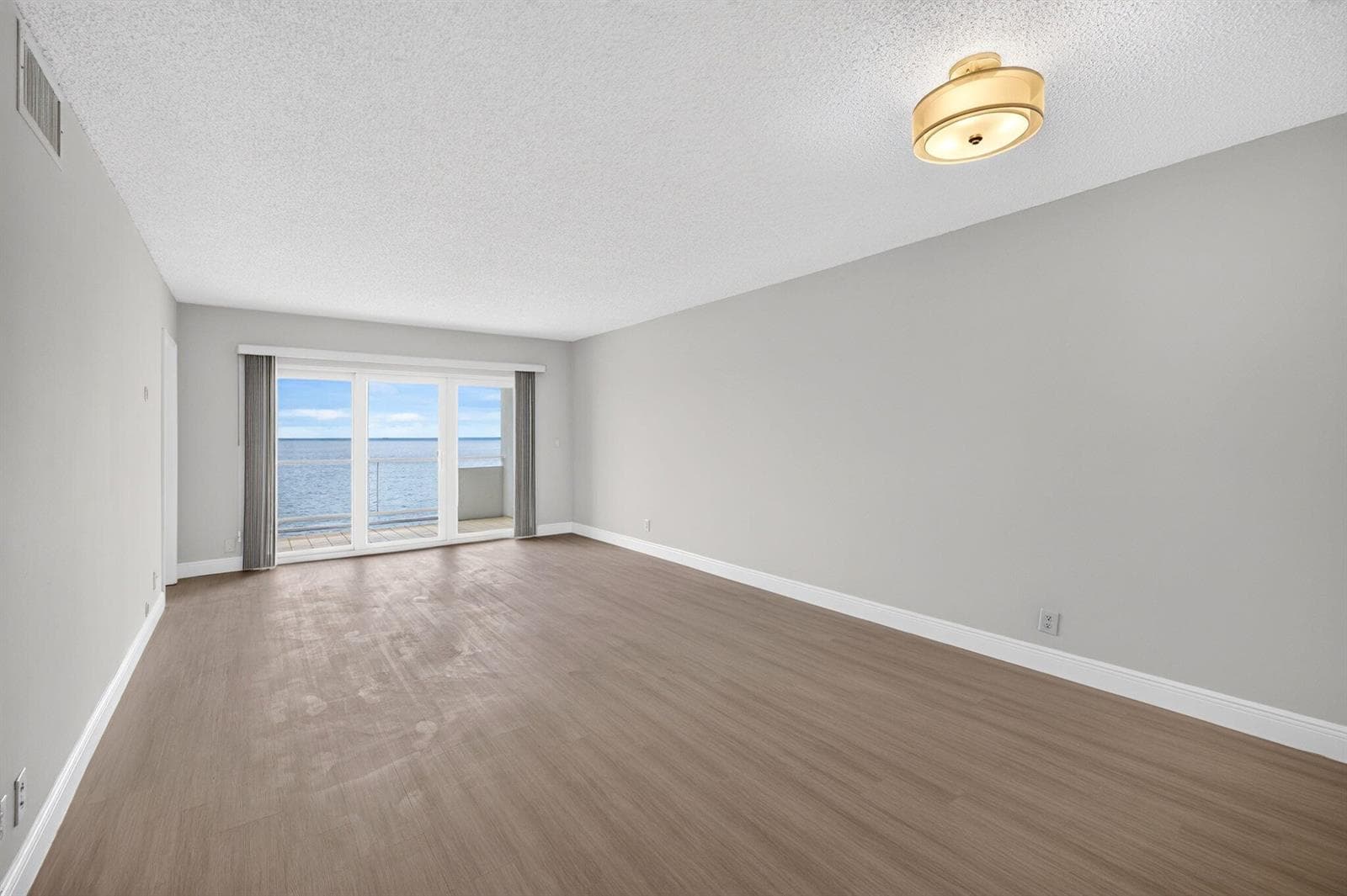 12-web-or-mls-036_699A4364