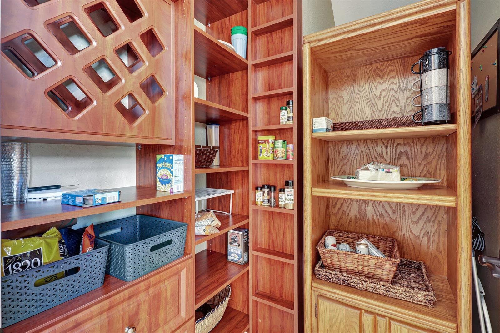 27-web-or-mls-4680Manderly_131