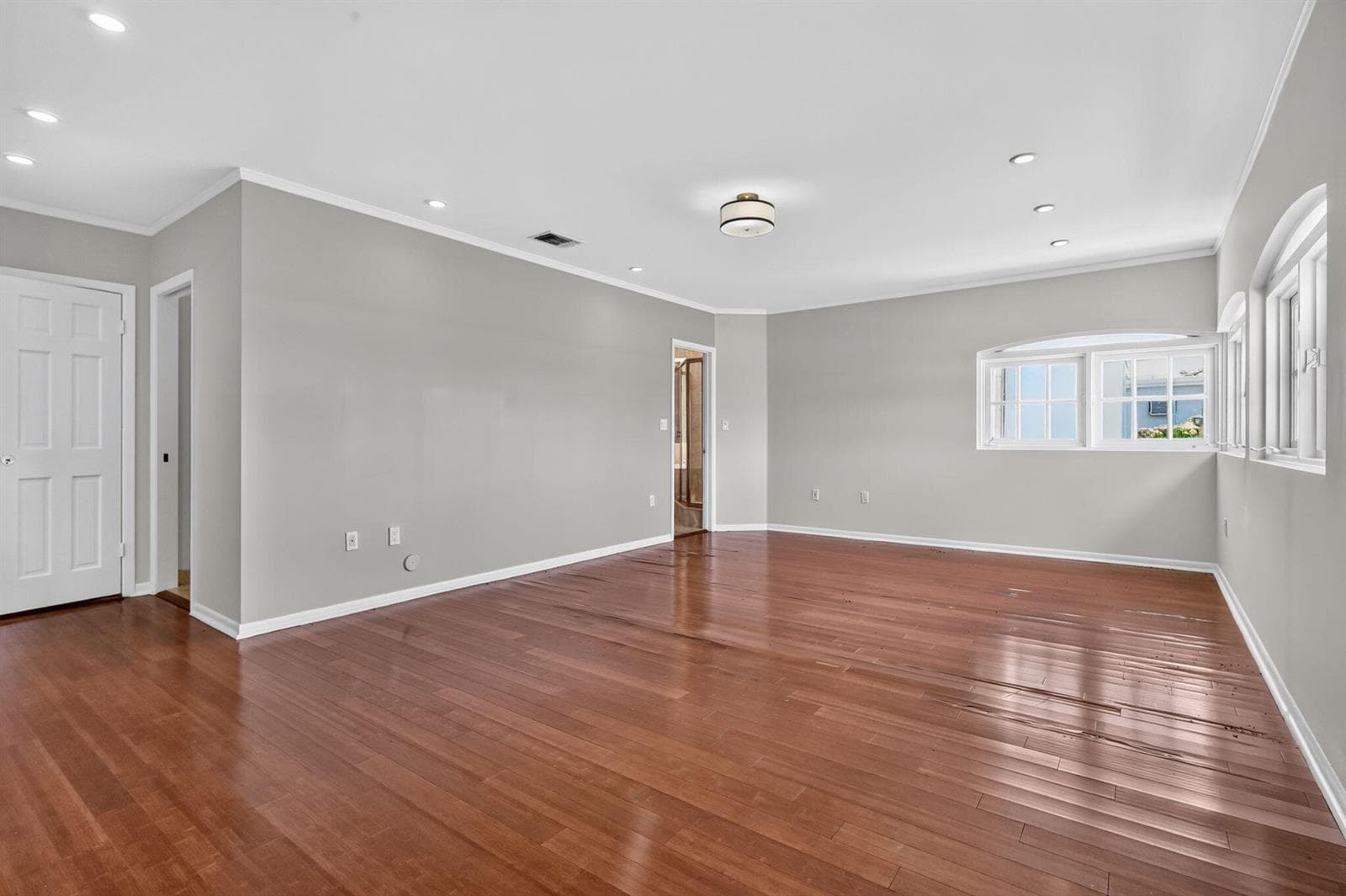 45-web-or-mls-8H3A9088