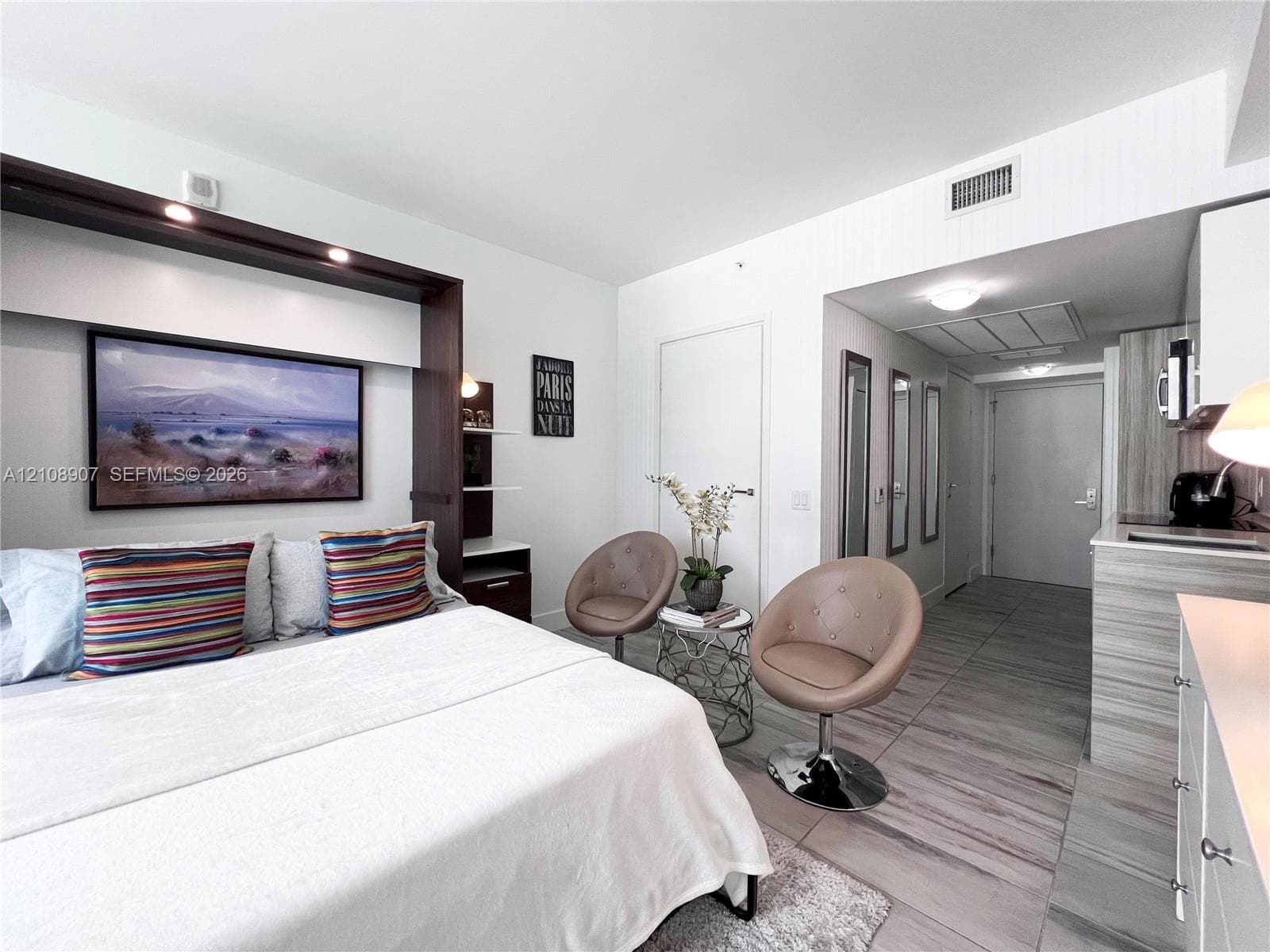 Brickell House · #1813 in Miami - Photo 13
