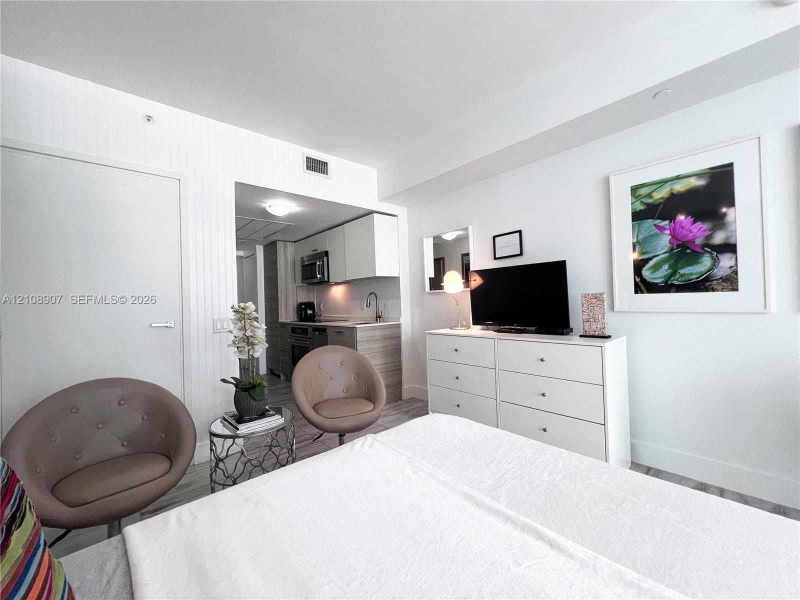 Brickell House · #1813 in Miami - Photo 17