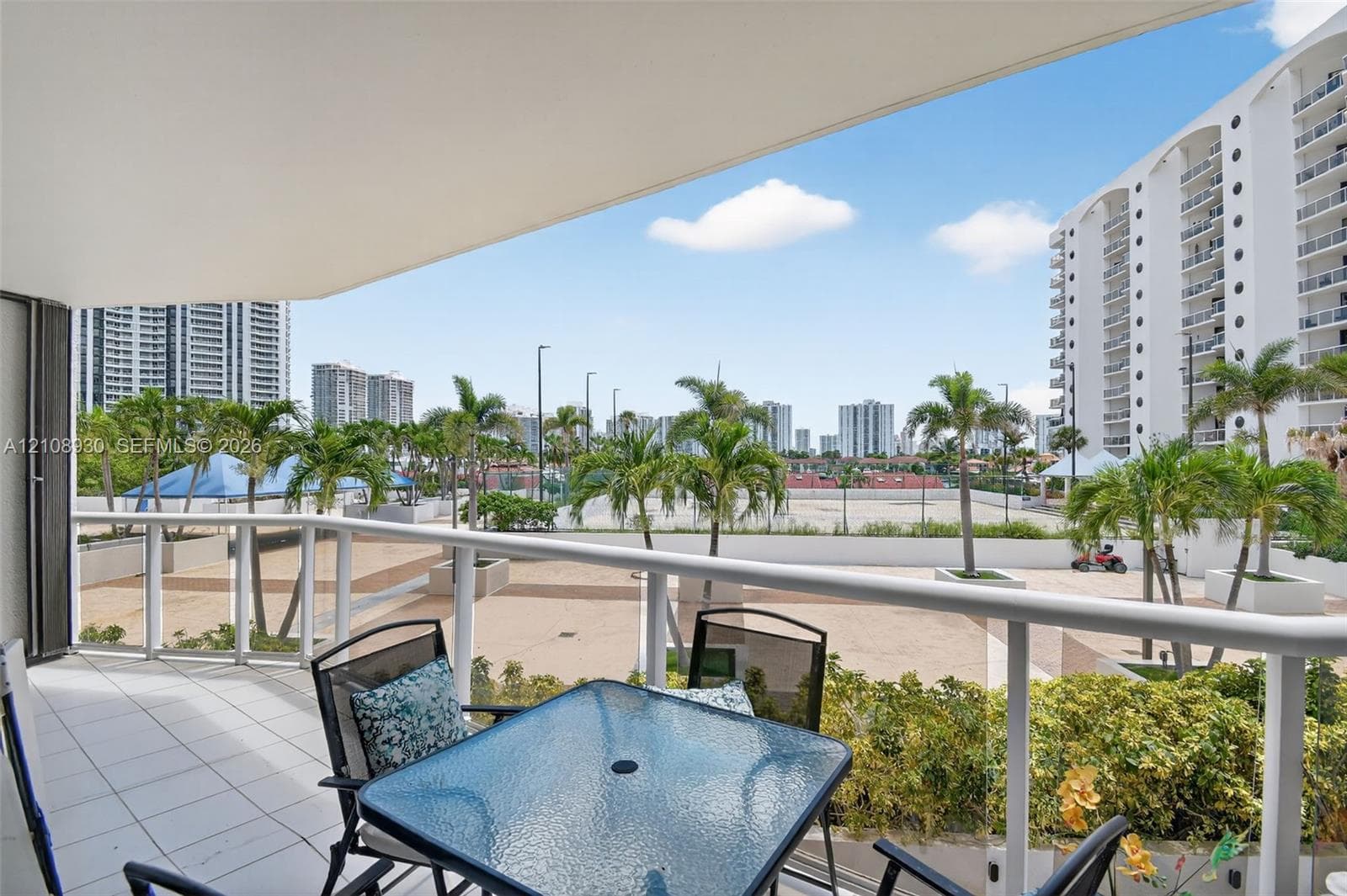HARBORSIDE AT THE WATERWA · #410 in Aventura - Photo 18