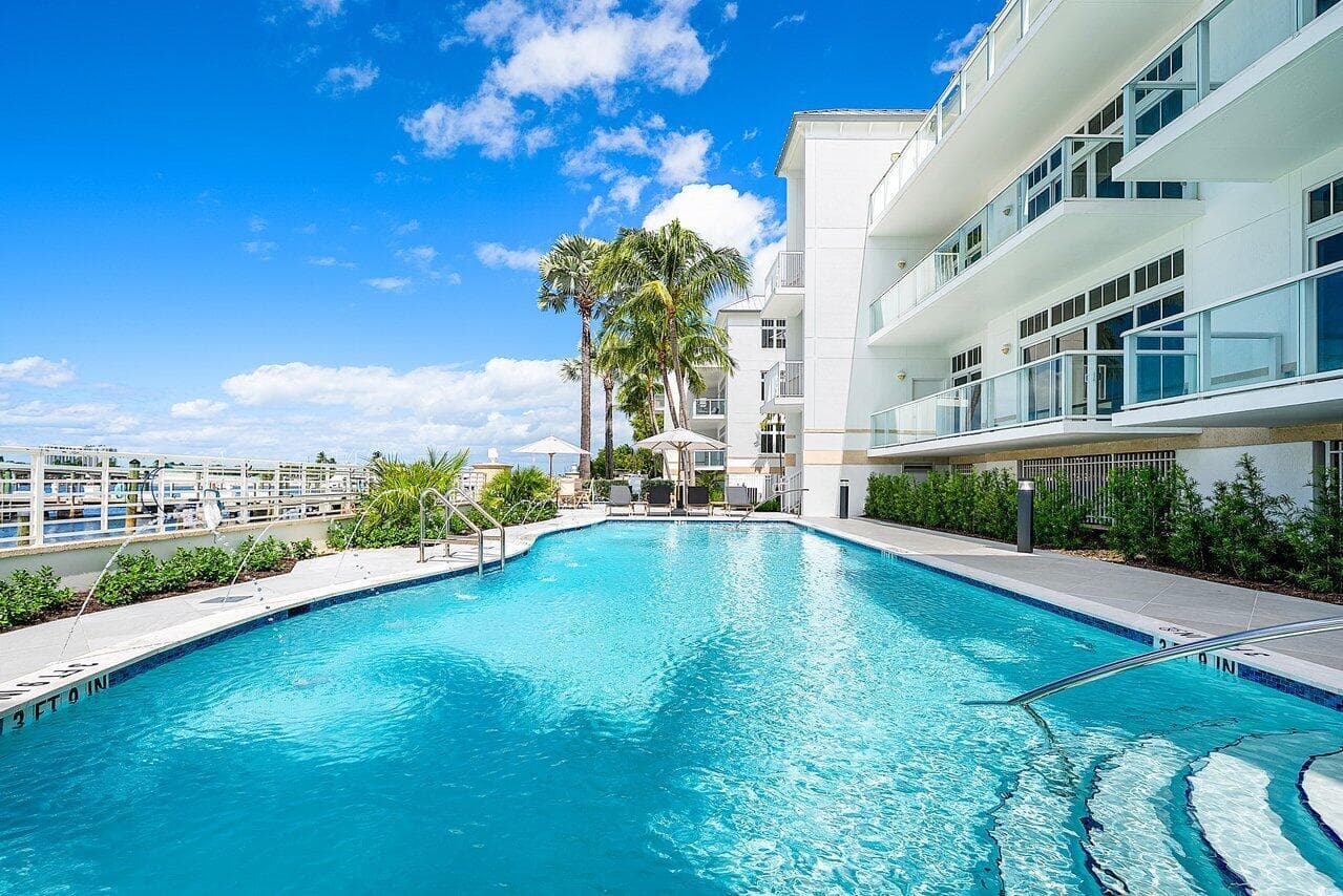 HAVN Waterfront Pool