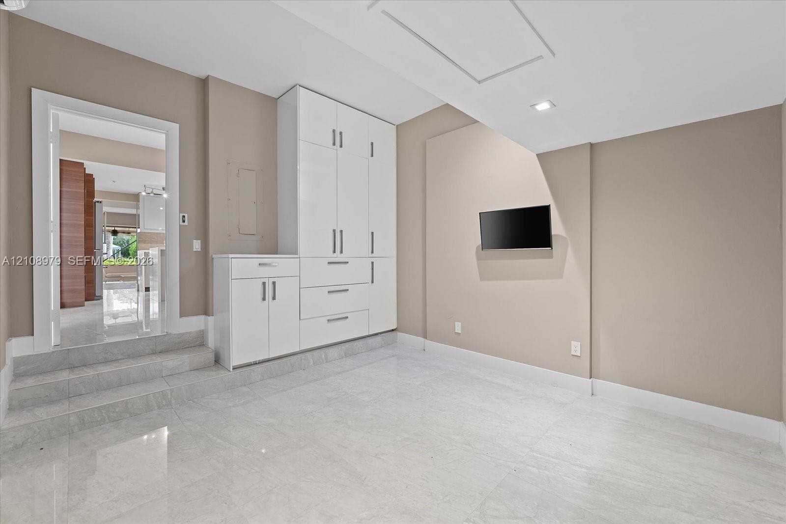 3602 Yacht Club Dr #405 photo 16