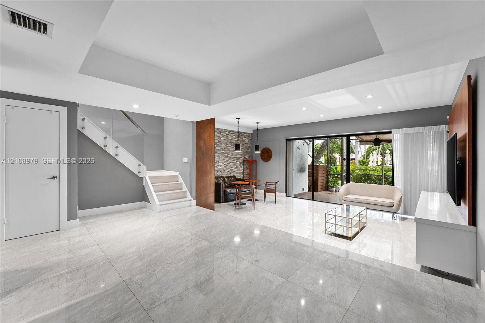 3602 Yacht Club Dr #405 photo 4