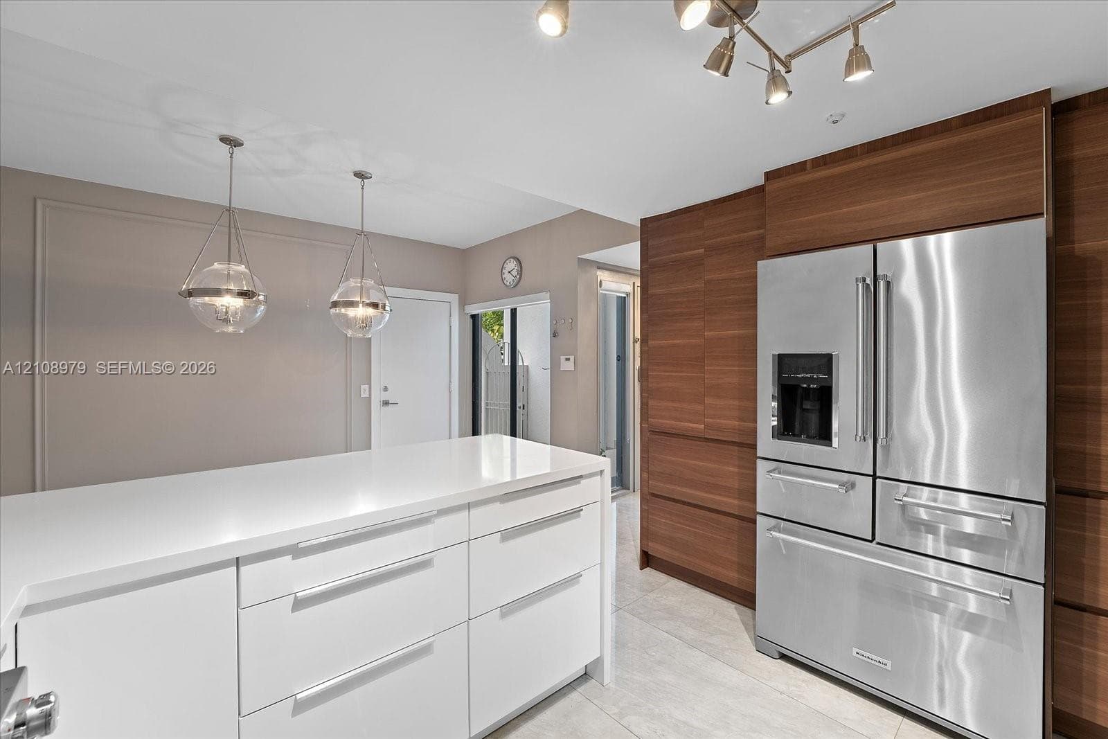 3602 Yacht Club Dr #405 photo 8