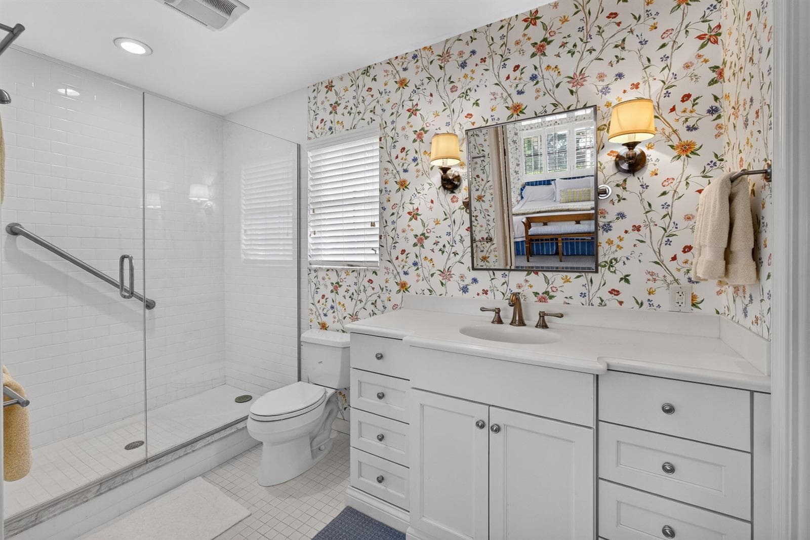Guest Suite Bathroom