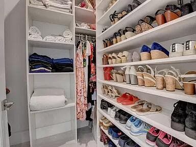Master Walk In Closet