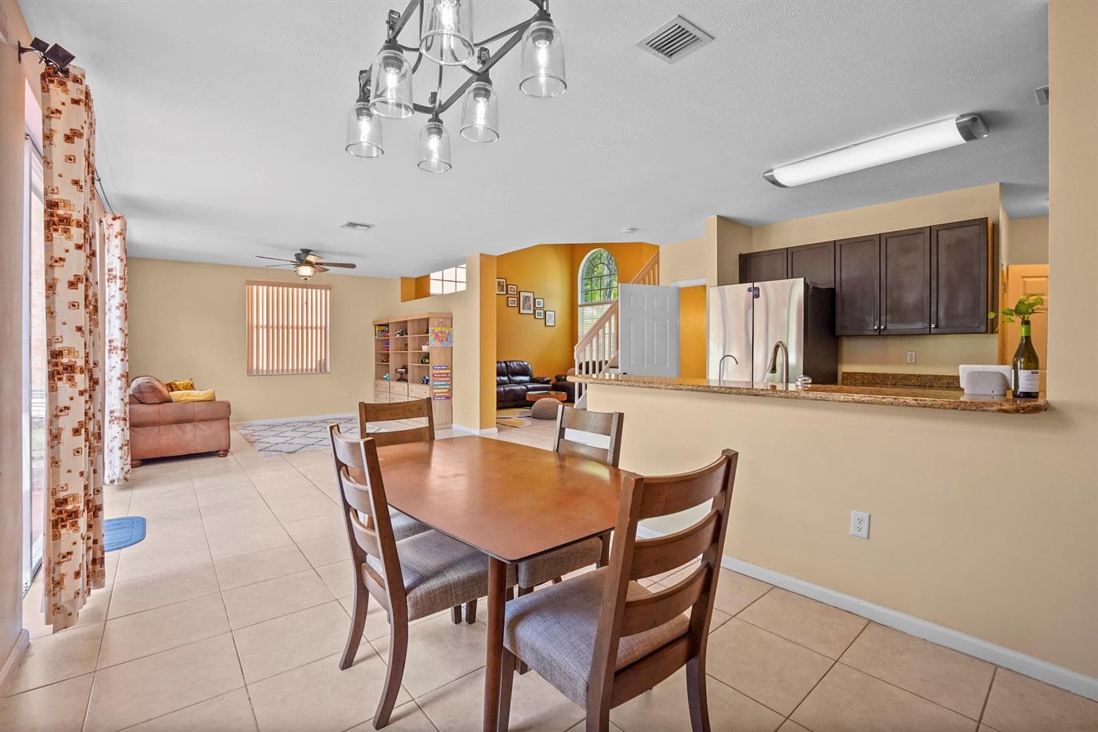 13 Dining room 02
