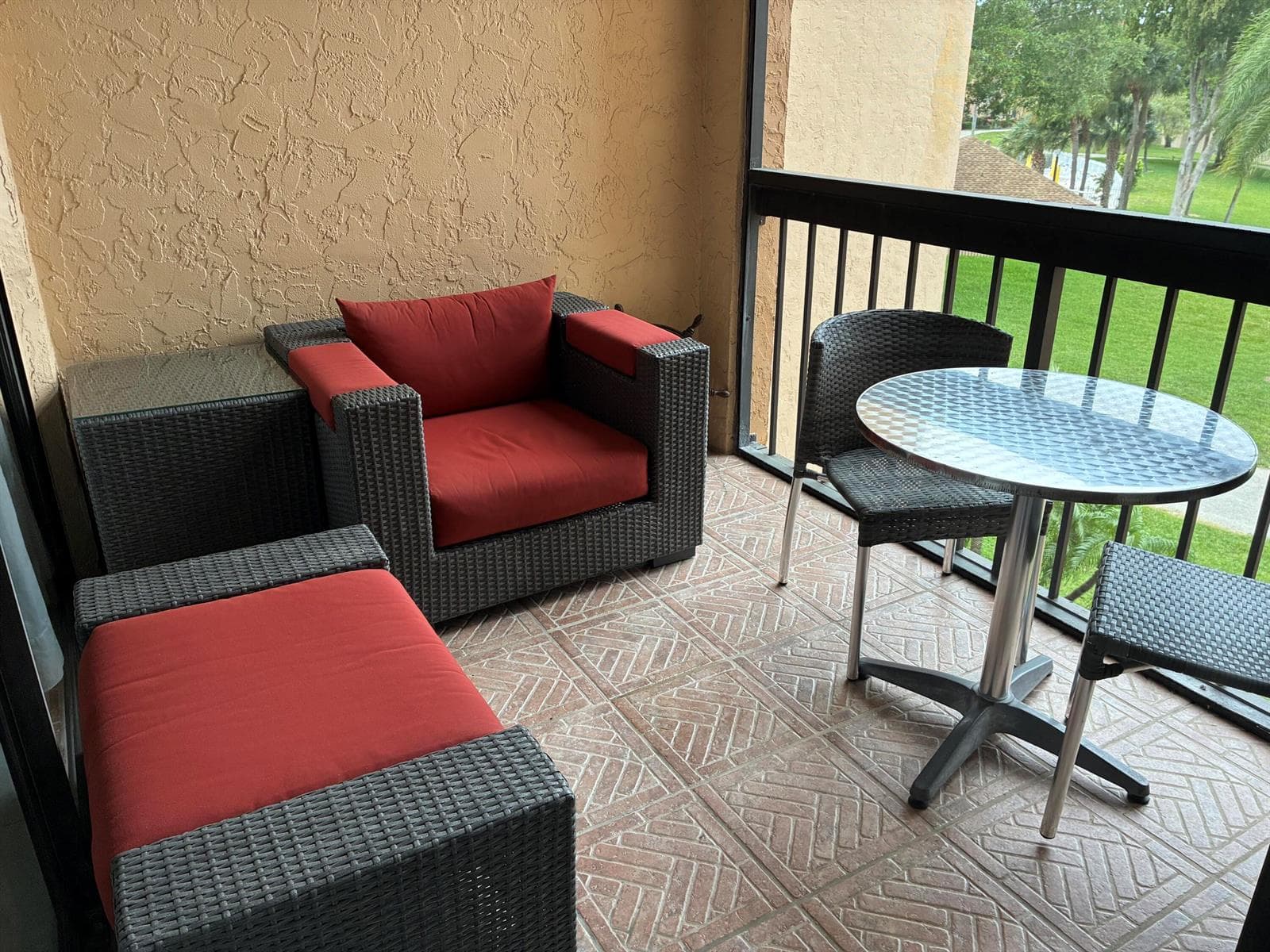 3304 PHOTO PATIO 2