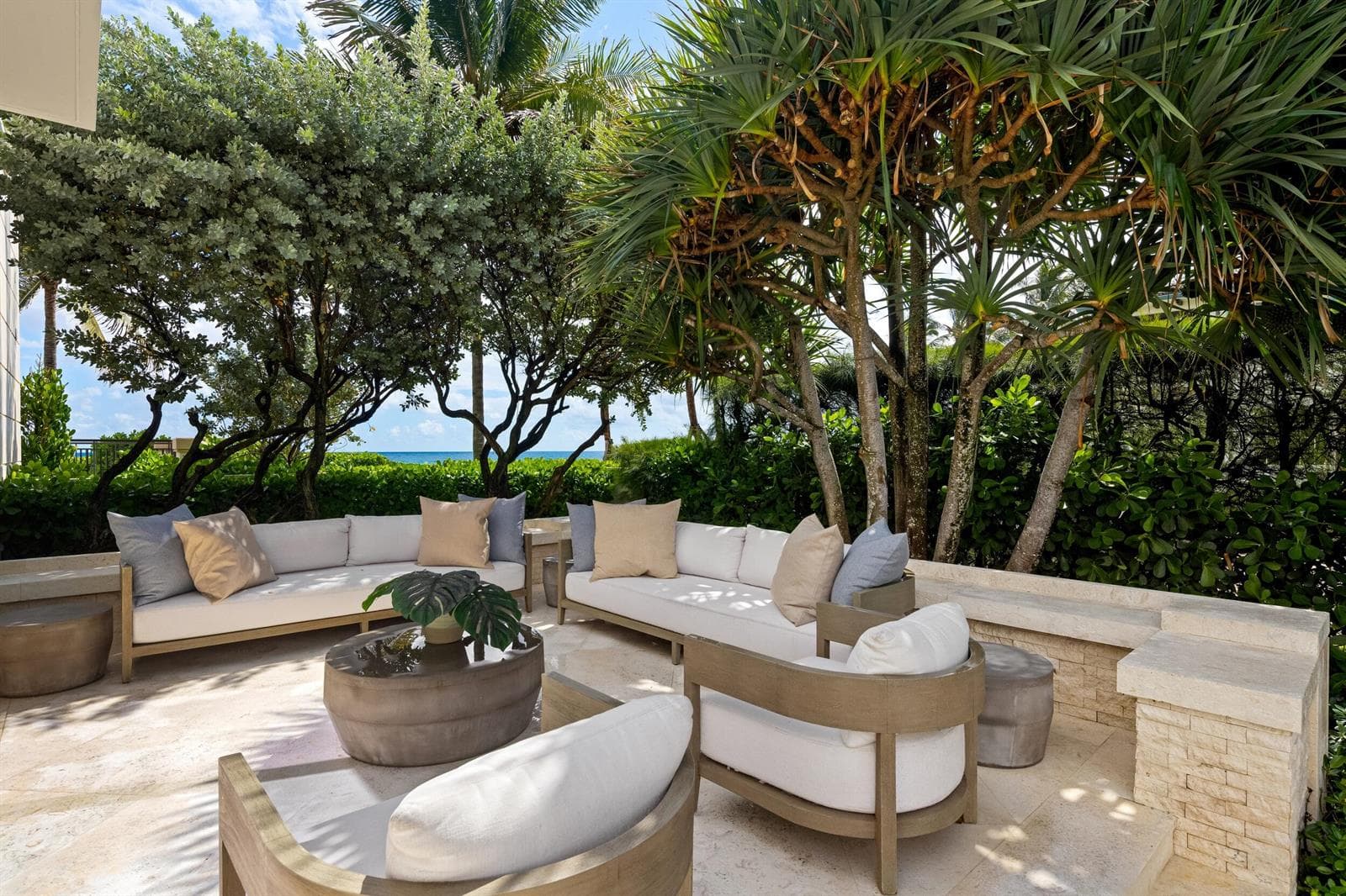 21 - Patio 4