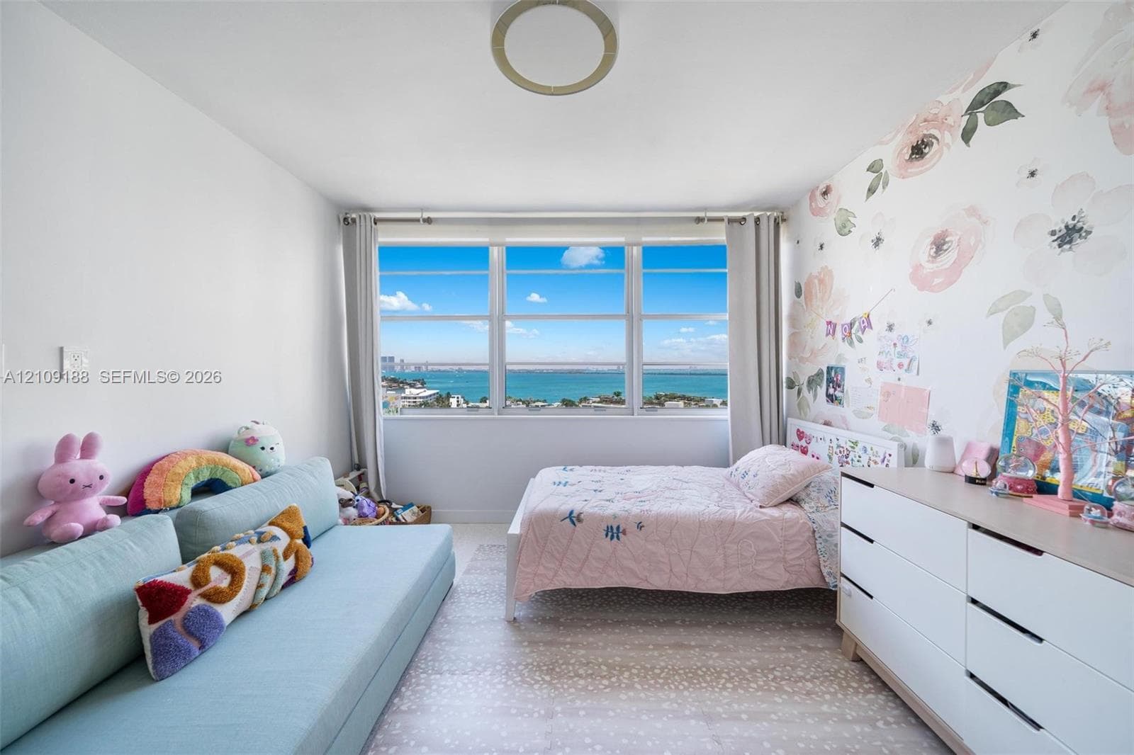Second bedroom