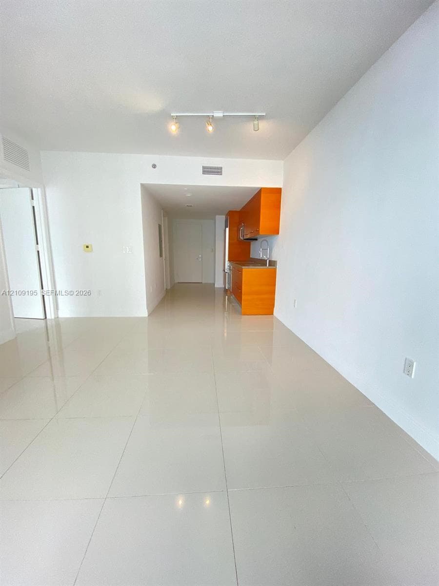 Icon Brickell II · #4408 in Miami - Photo 13