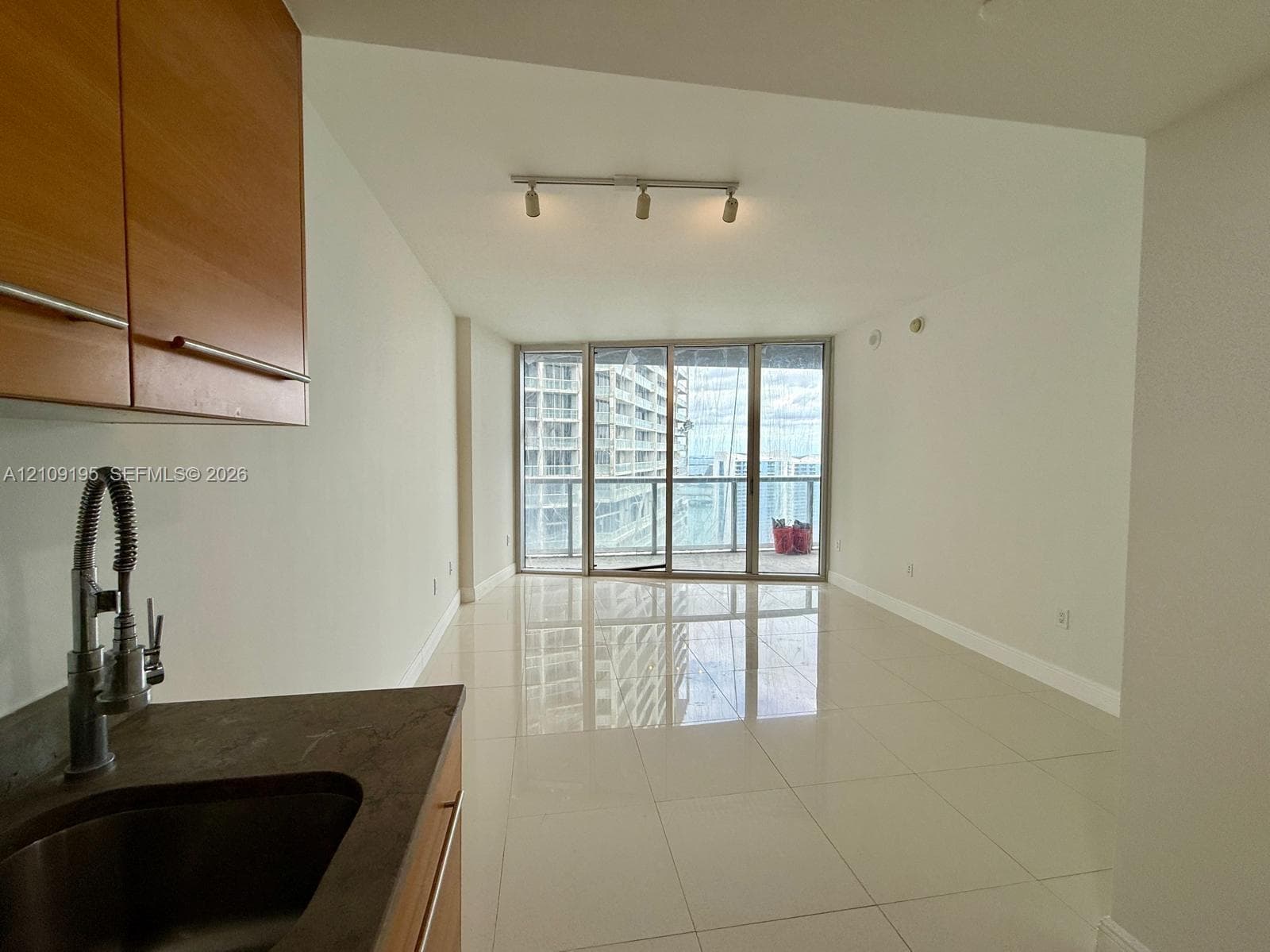 Icon Brickell II · #4408 in Miami - Photo 3