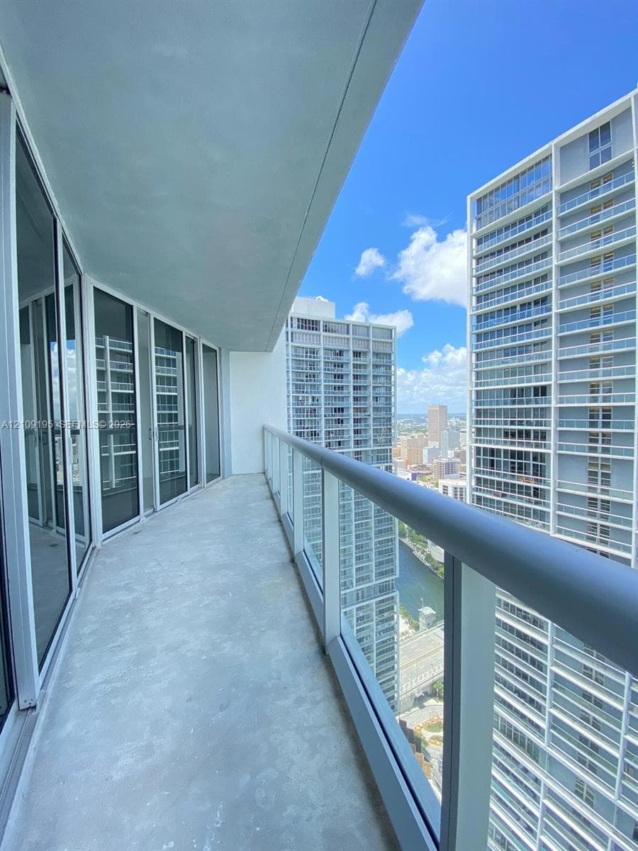 Icon Brickell II · #4408 in Miami - Photo 28
