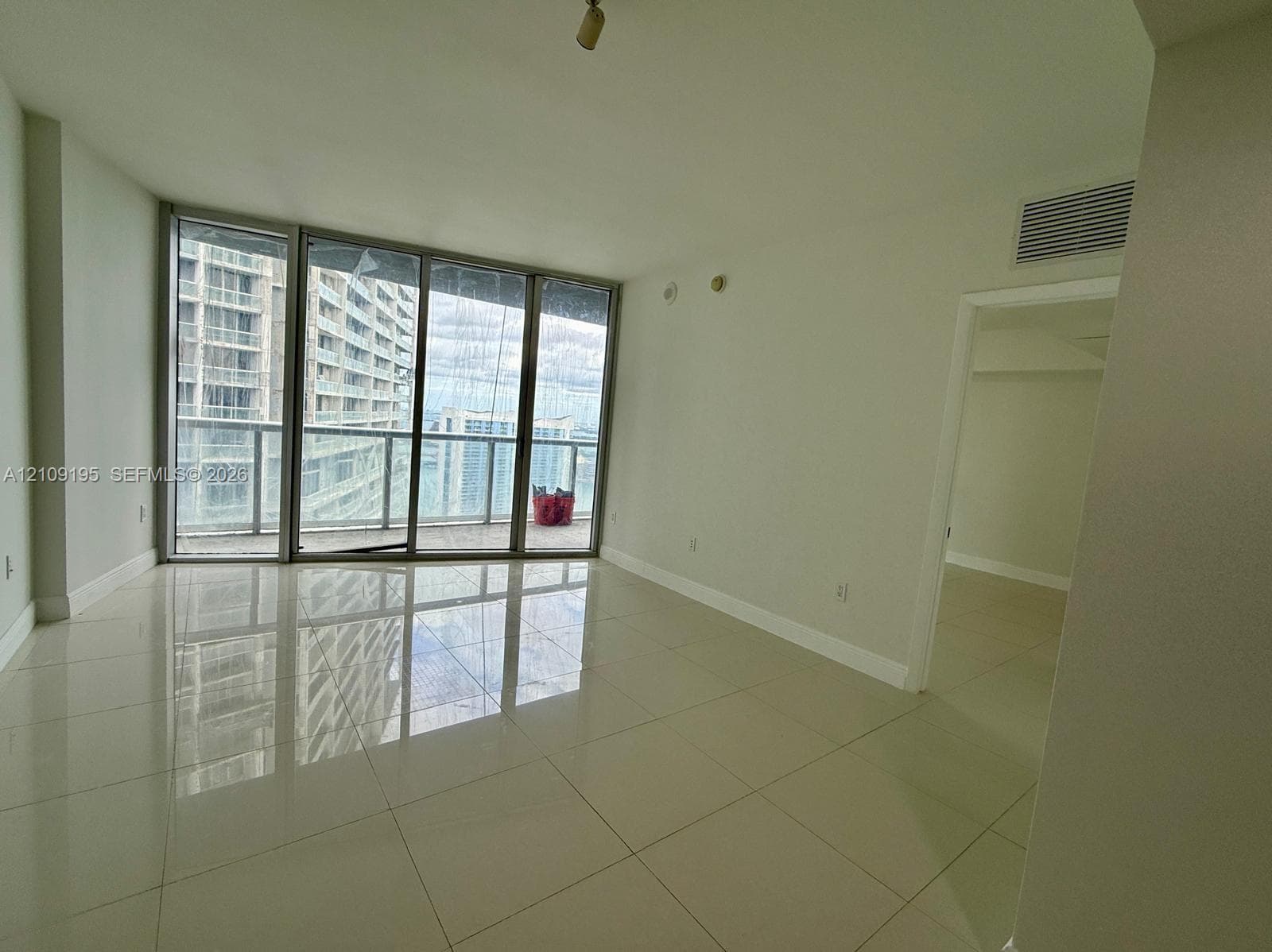 Icon Brickell II · #4408 in Miami - Photo 14