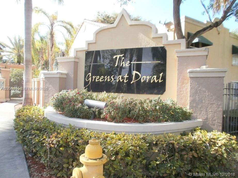 THE GREENS AT DORAL CONDO #139
