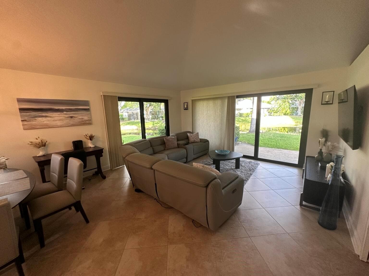 908 Club Drive