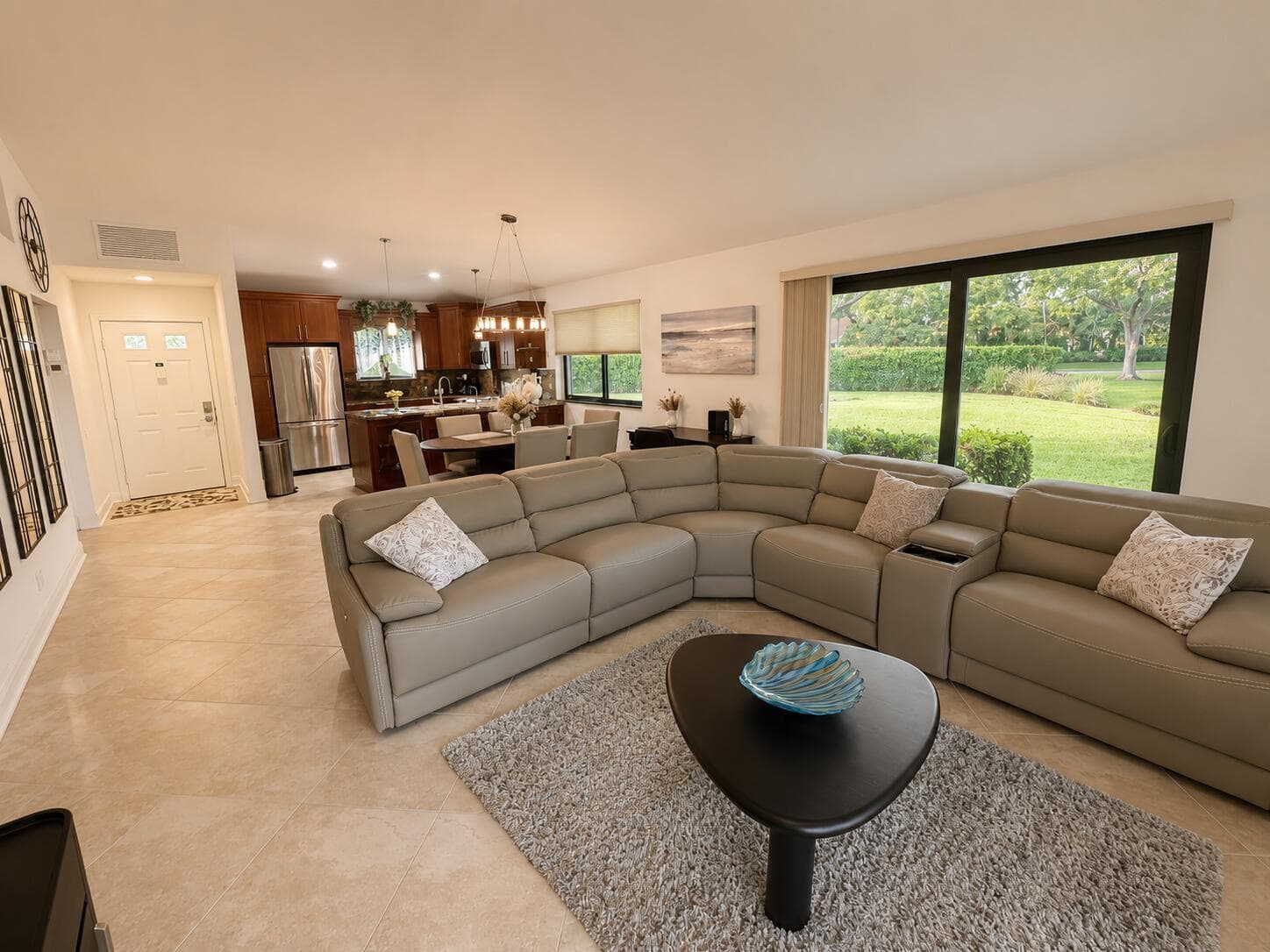 908 Club Drive