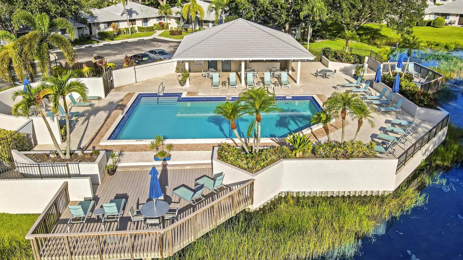 908 Club Drive