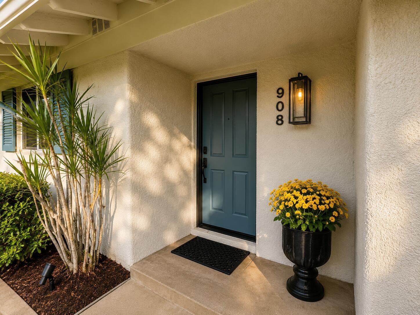 908 Club Drive