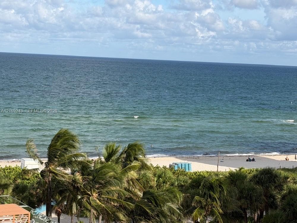 BURLEIGH HOUSE CONDO #724