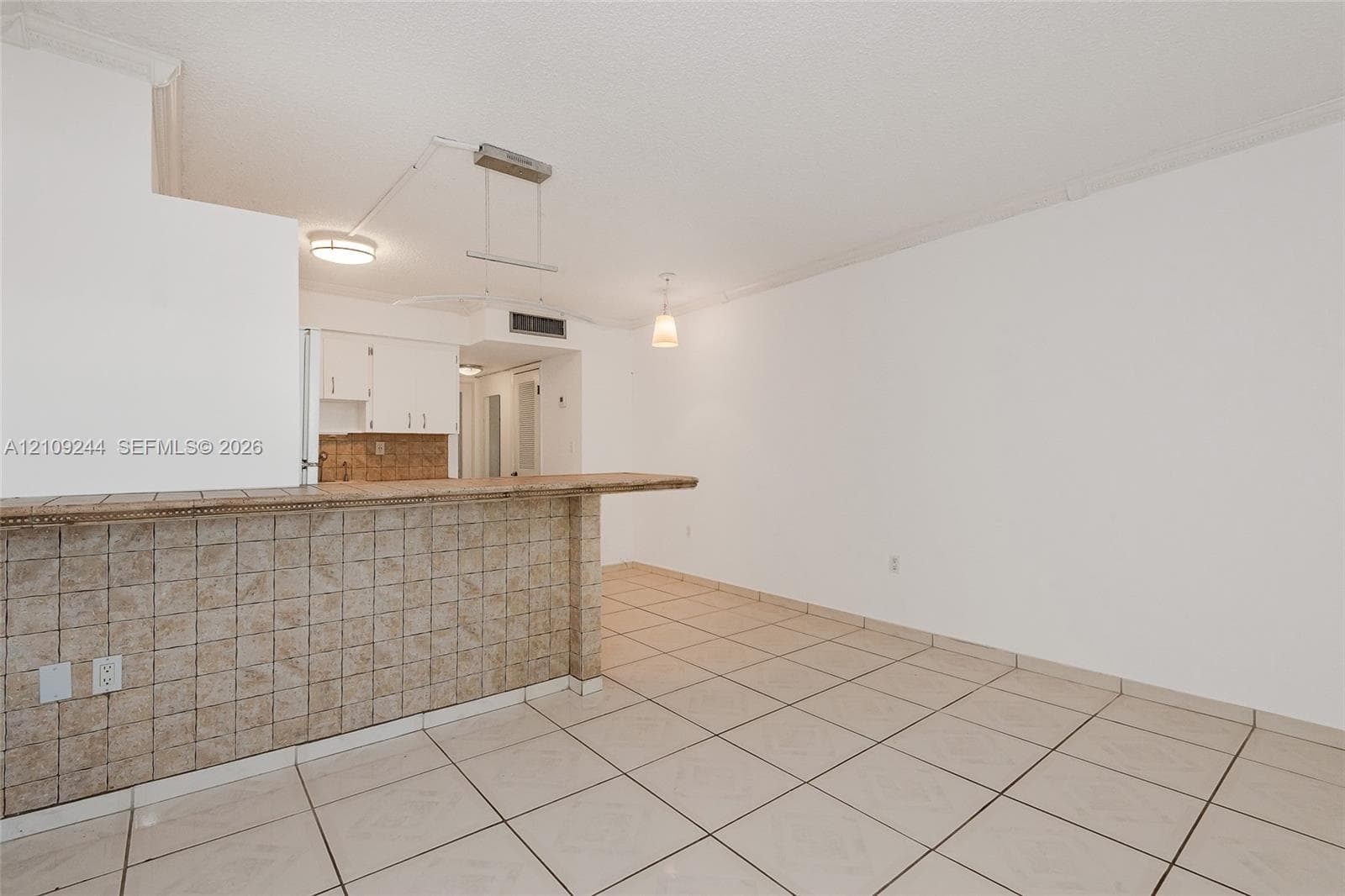 THE CASTILLE CONDO · #43 in Miami Beach - Photo 4