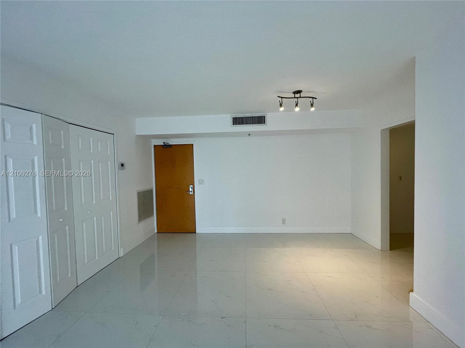 Carlisle on the Ocean · #1004 in Surfside - Photo 13