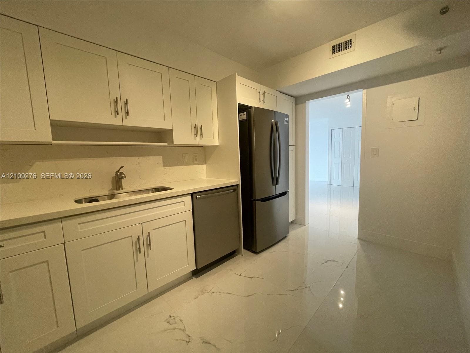 Carlisle on the Ocean · #1004 in Surfside - Photo 9