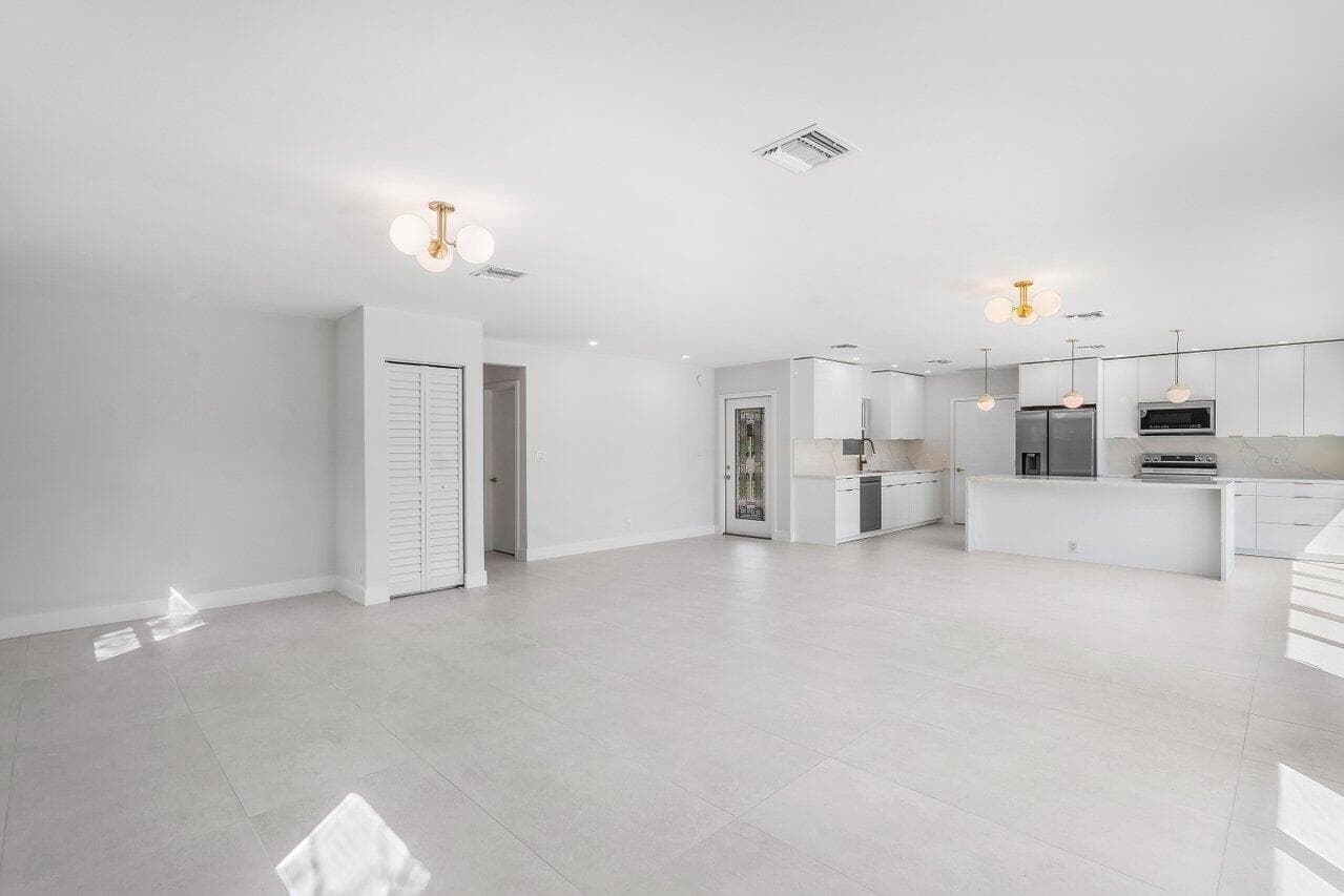 009-46Southwest9thAvenue-BocaRaton-FL-33
