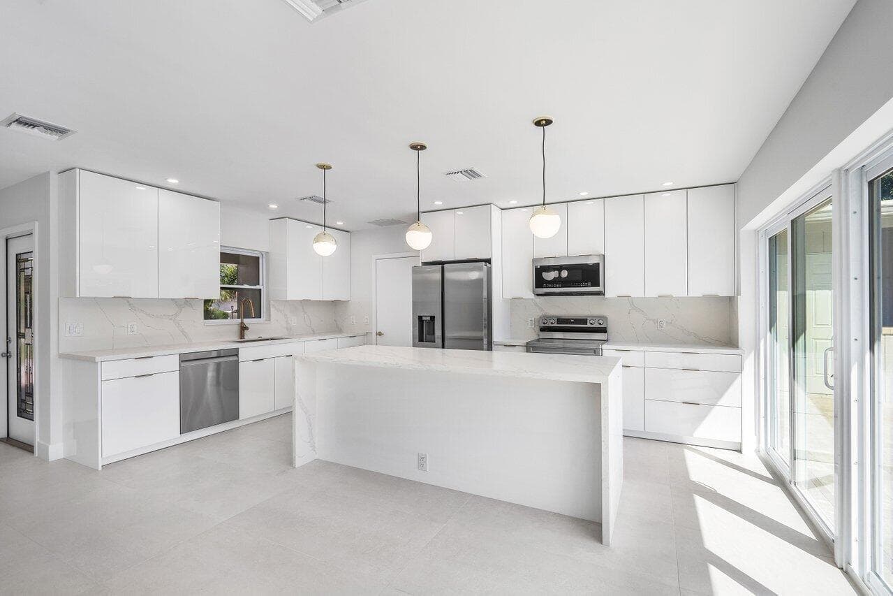 010-46Southwest9thAvenue-BocaRaton-FL-33