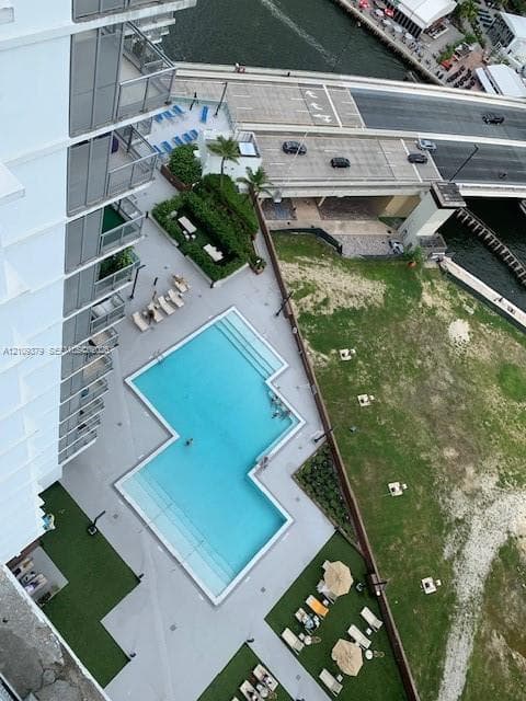 Wind at Riverfront · #2510 in Miami - Photo 2