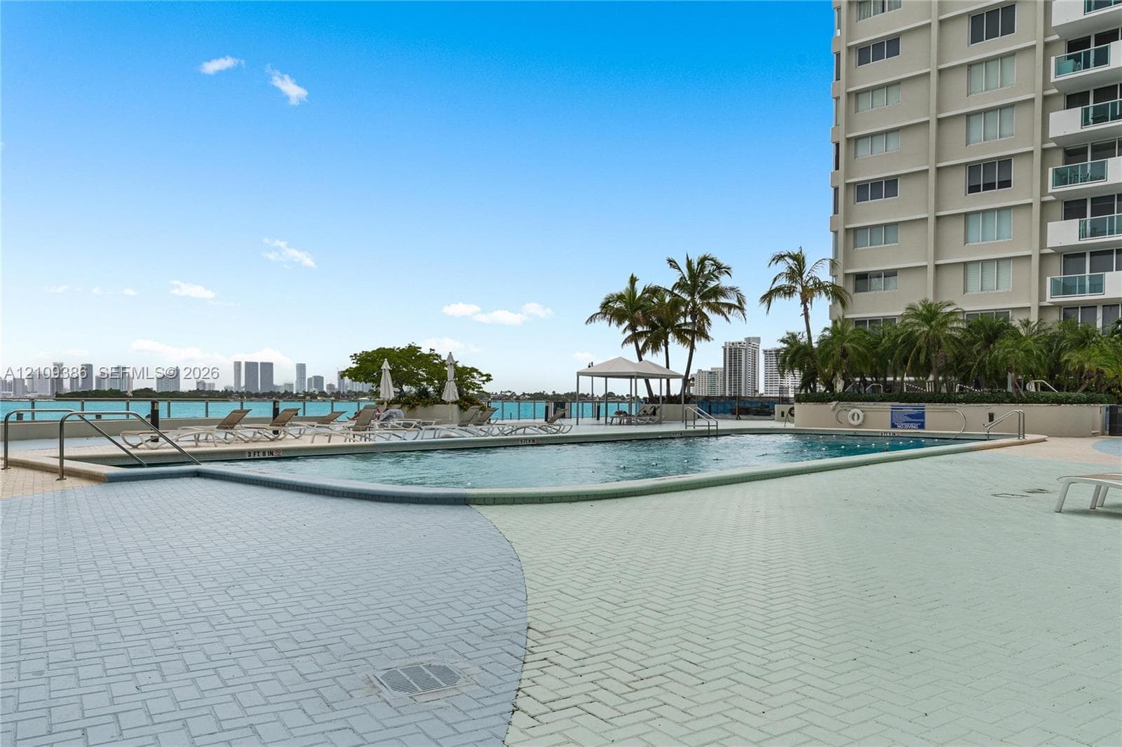 Mirador 1200 · #1419 in Miami Beach - Photo 4