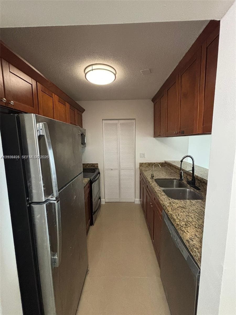 MADISON DOWNTOWN CONDO · #E-605 in Miami - Photo 5